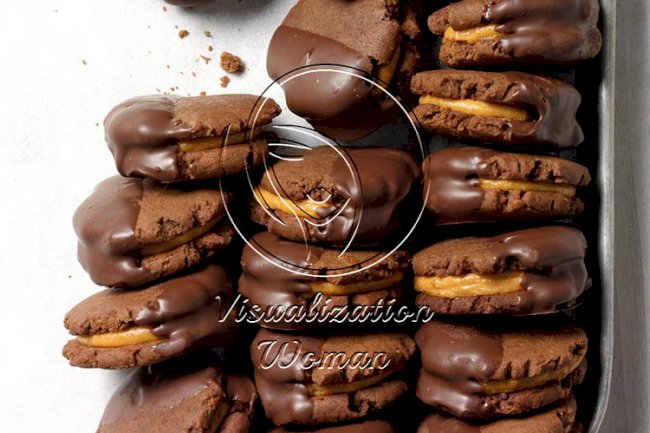 Jamaican Chocolate Cookies with Caramel Creme