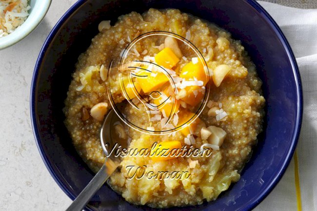 Tropical Quinoa Breakfast Bowl