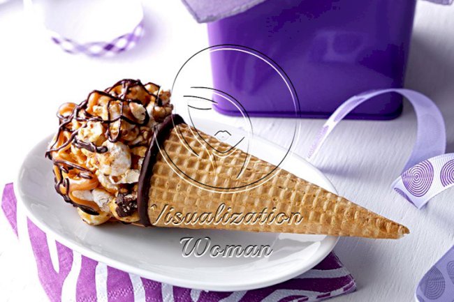 Caramel Nut-Chocolate Popcorn Cones