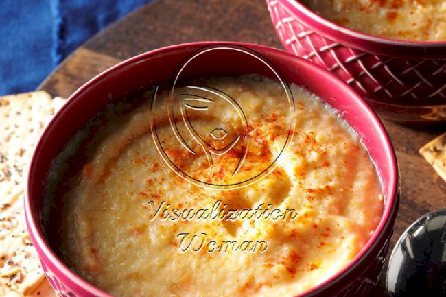 Cheesy Cauliflower Soup