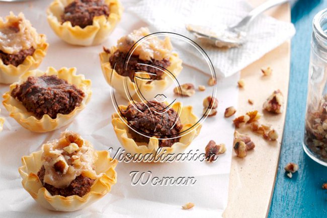No-Bake Chocolate-Pecan Tartlets