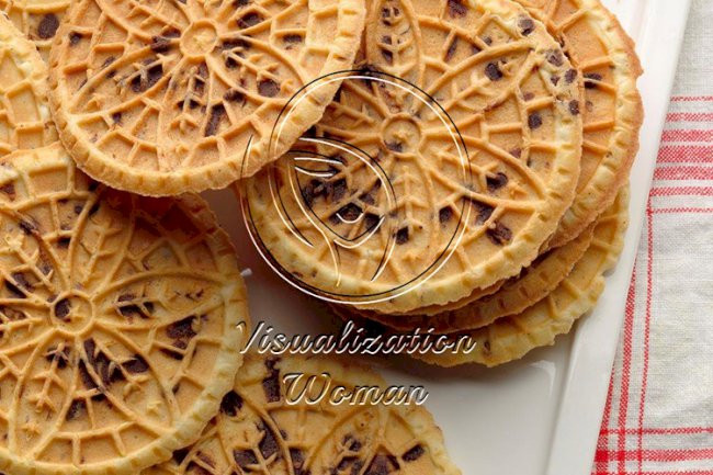 Hazelnut Chocolate Chip Pizzelle