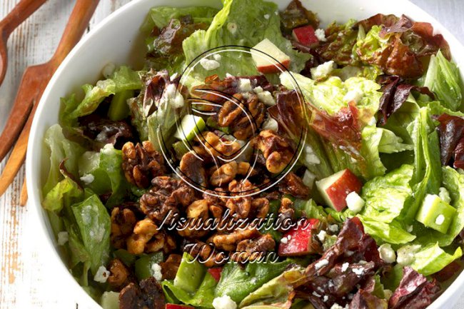 Apple-Feta Tossed Salad