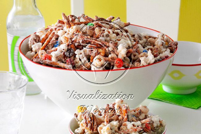 Easy White Chocolate Party Mix