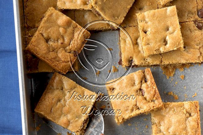 Chocolate Chip Cookie Blondies