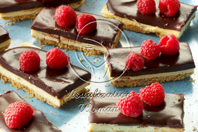 Berry & Ganache Cheesecake Bars