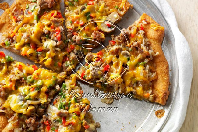 Sausage and Egg Pizza