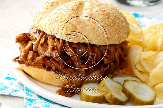 Slow Cooker Pulled Pork Sandwiches