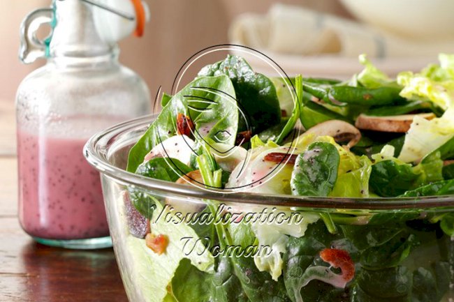 Spinach Salad with Poppy Seed Dressing