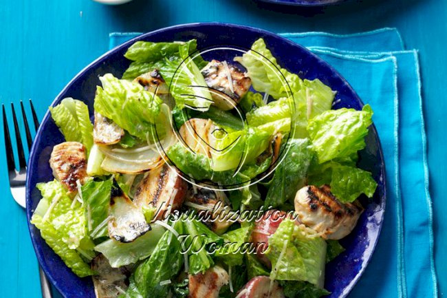 Chicken & Onion Caesar Salad