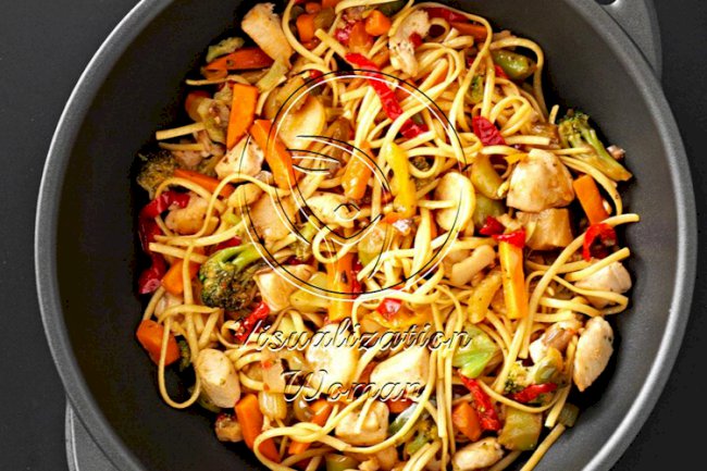 Sizzling Chicken Lo Mein