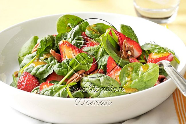 Strawberry Spinach Salad with Poppy Seed Dressing