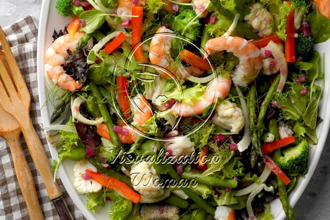 Green Salad with Shrimp and Wine Vinaigrette
