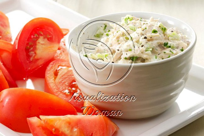 Crunchy Tuna Salad with Tomatoes