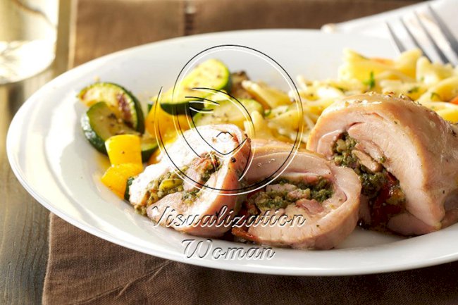 Spinach-Pesto Spiral Chicken