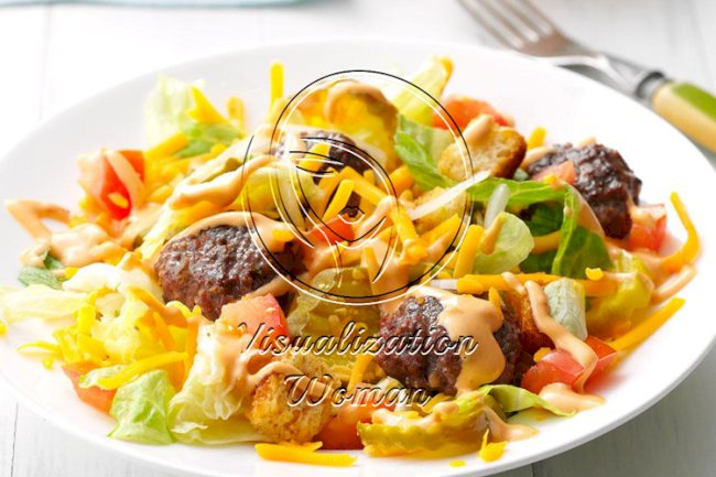 Deluxe Cheeseburger Salad