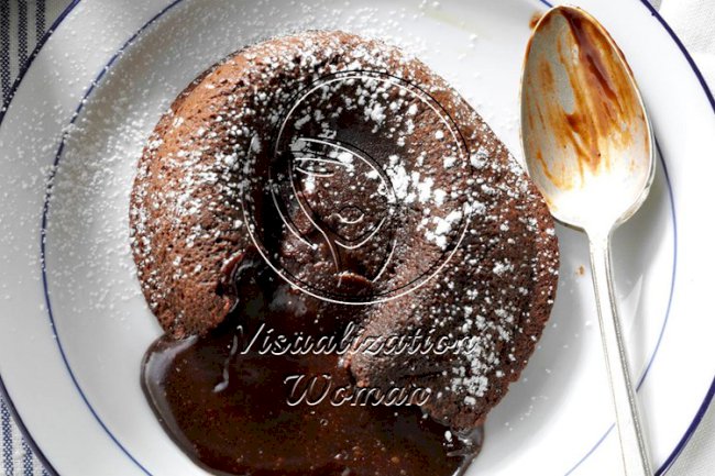 Molten Peppermint-Chocolate Cakes