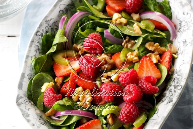 Green Salad with Berries