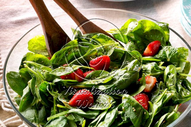 Light Strawberry-Spinach Salad