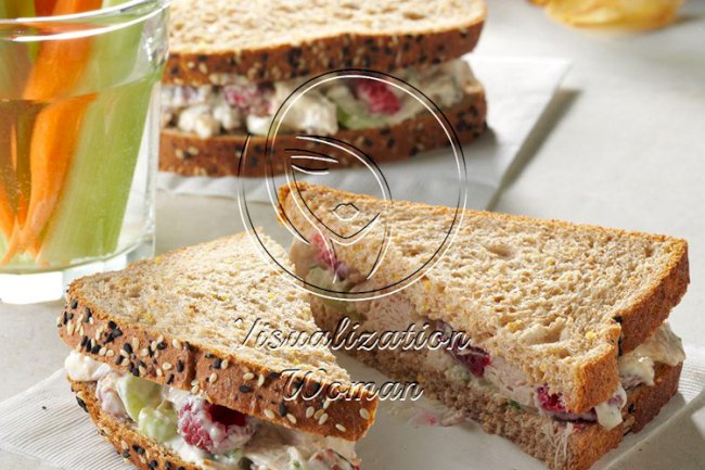 Raspberry Pecan Chicken Salad