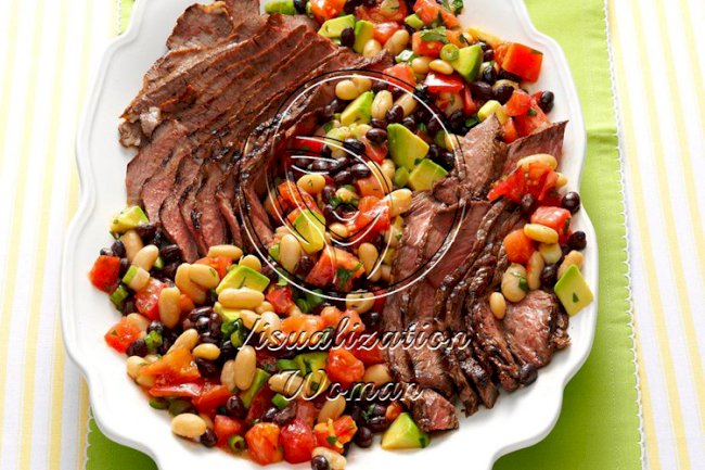 Grilled Steak Salad with Tomatoes & Avocado