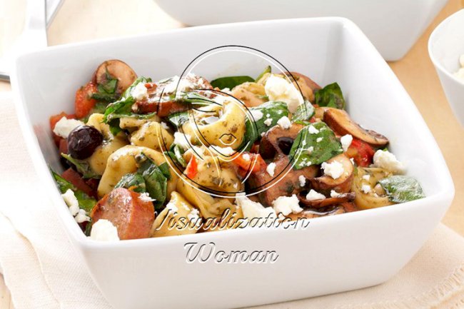 Mediterranean Tortellini Salad