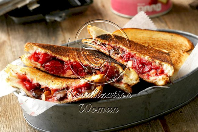 Cherry-Chocolate Pudgy Pie