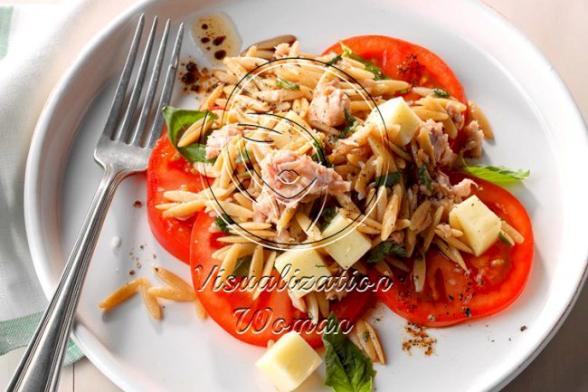 Orzo-Tuna Salad with Tomatoes
