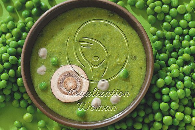 Pea Soup with Mushroom Cream Sauce