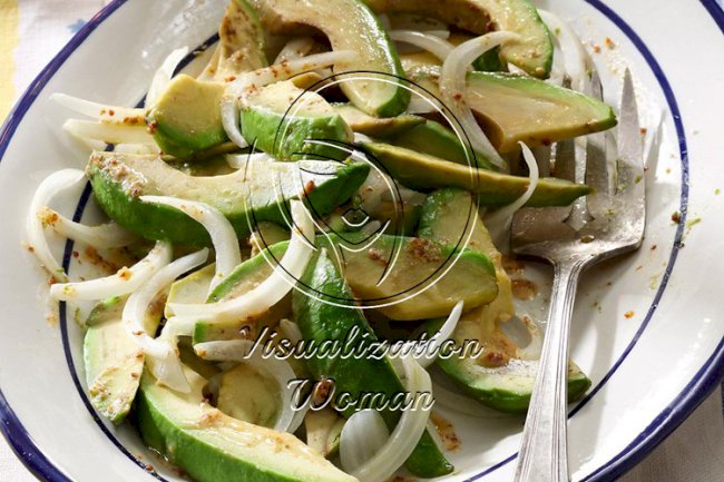 No-Fuss Avocado Onion Salad