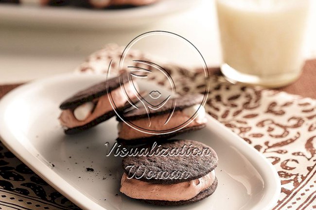 Chocolate Pudding Sandwiches