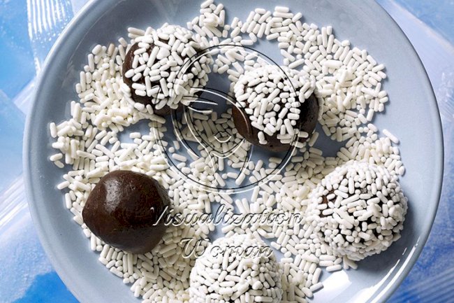 Crunchy Chocolate Mint Balls