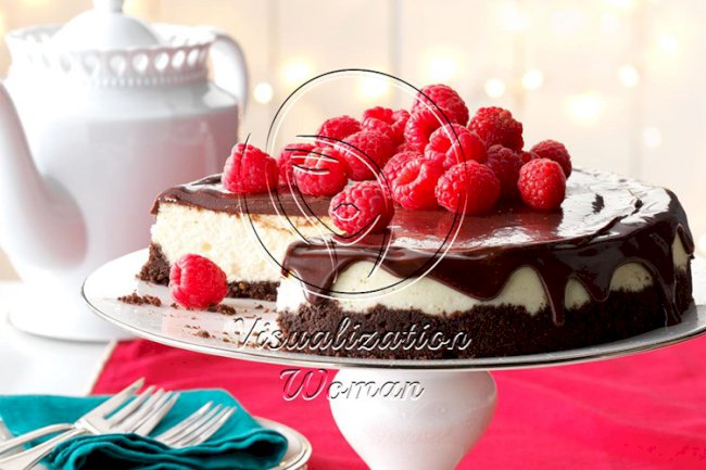 Vanilla Bean Cheesecake with Chocolate Ganache