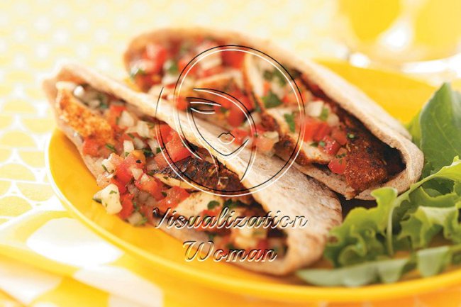 Spicy Chicken Tomato Pitas for Two