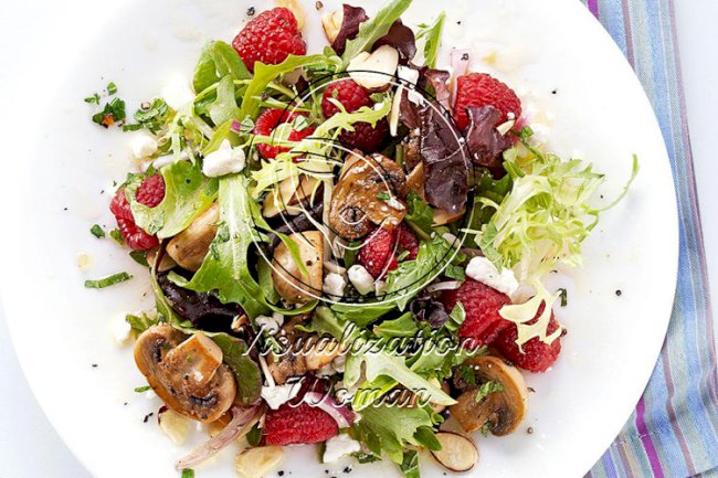 All-Spiced Up Raspberry and Mushroom Salad