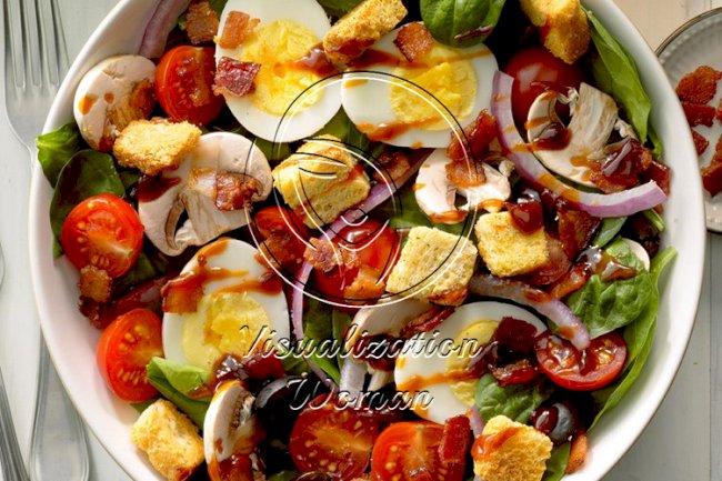 Spinach Salad with Hot Bacon Dressing
