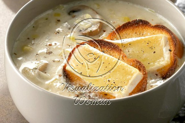 Leek Soup with Brie Toasts