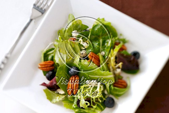 Blue Cheese & Berry Tossed Salad