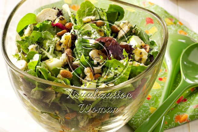 Crunchy Apple Mixed Greens Salad