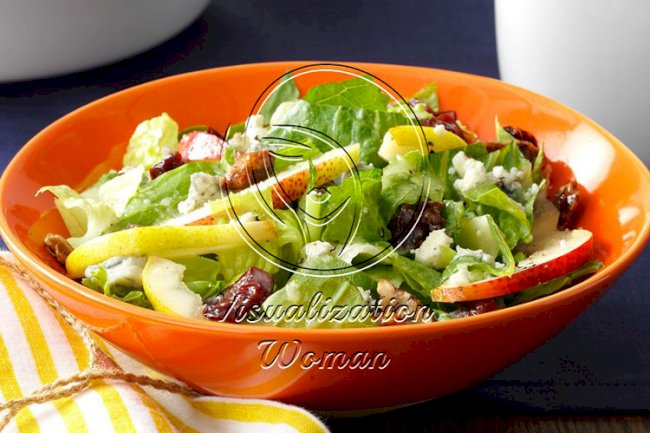 Fresh Pear & Romaine Salad