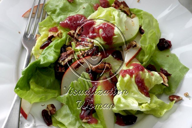 Pear & Pecan Salad with Cranberry Vinaigrette