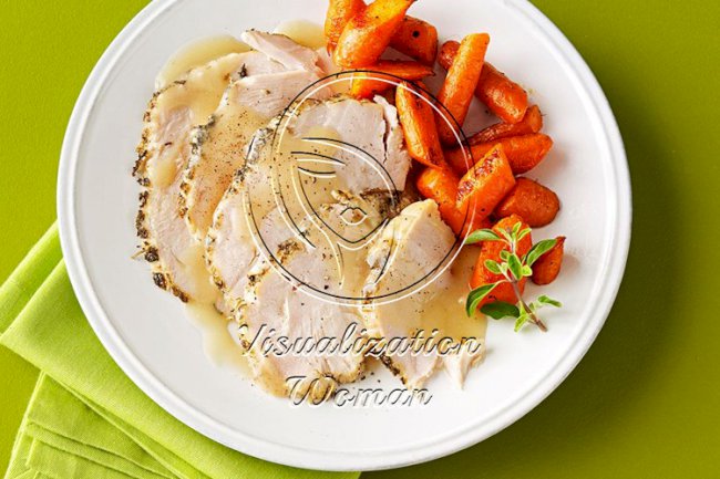 Moist Turkey Breast with White Wine Gravy