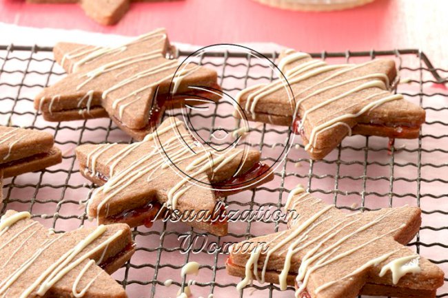 Chocolate Linzer Torte Stars