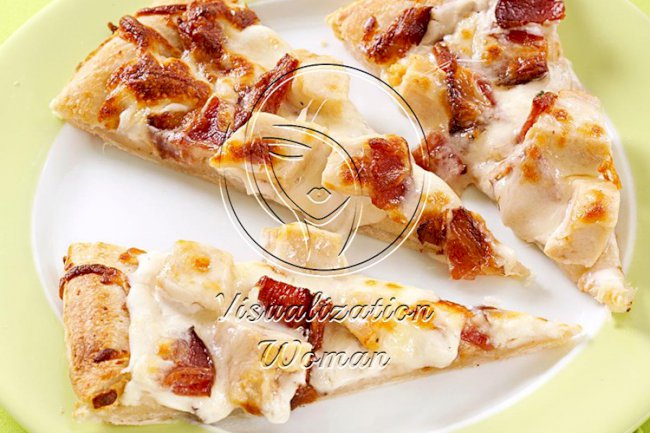 Garlic Chicken & Bacon Pizza