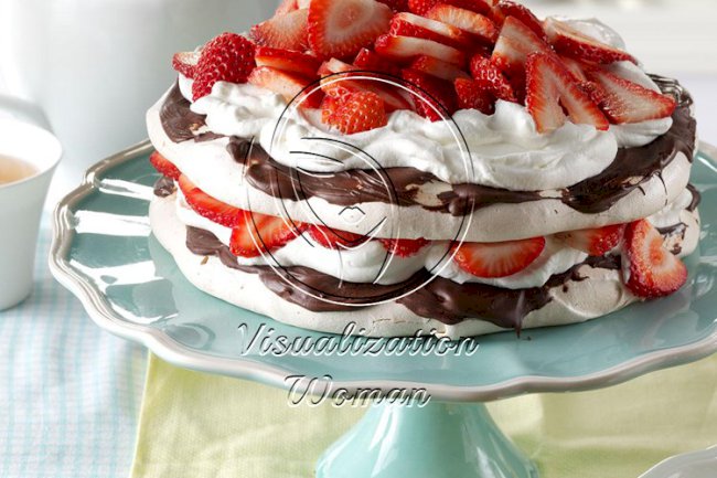 Strawberry-Chocolate Meringue Torte