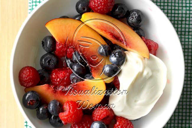Berry Nectarine Salad