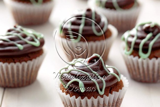 Chocolate-Mint Cookie Cups