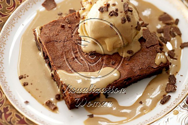 Flourless Chocolate Cake with Peanut Butter Ice Cream