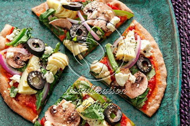 Greek Pita Veggie Pizzas