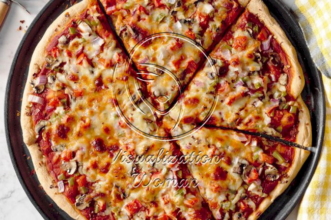 Veggie Pizza with Herbed Tomato Crust